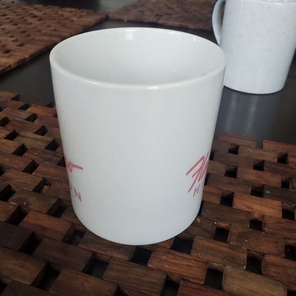 Hilton Flamingo Reno White Pink Mug Vintage Retro Style - Picture 4 of 8